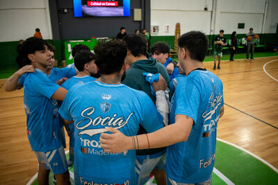 LA_SOC_F1-6.jpg4