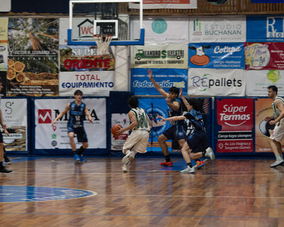 F2-02979.jpg