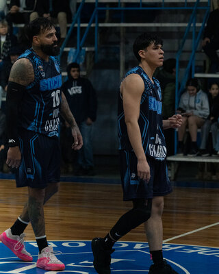 F2-03084.jpg3
