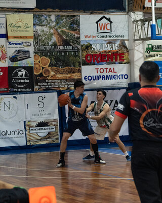 F2-03396.jpg