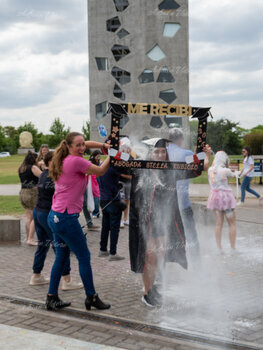 1000610927.jpg19