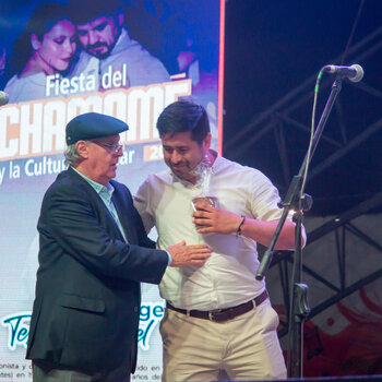 IMG_6165.jpg9